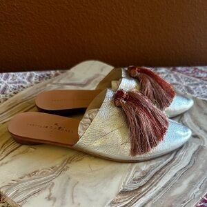 Loeffler Randall “Winnie” Silver Pointed Toe Flat Mule With Tassels Size 6B EUC!